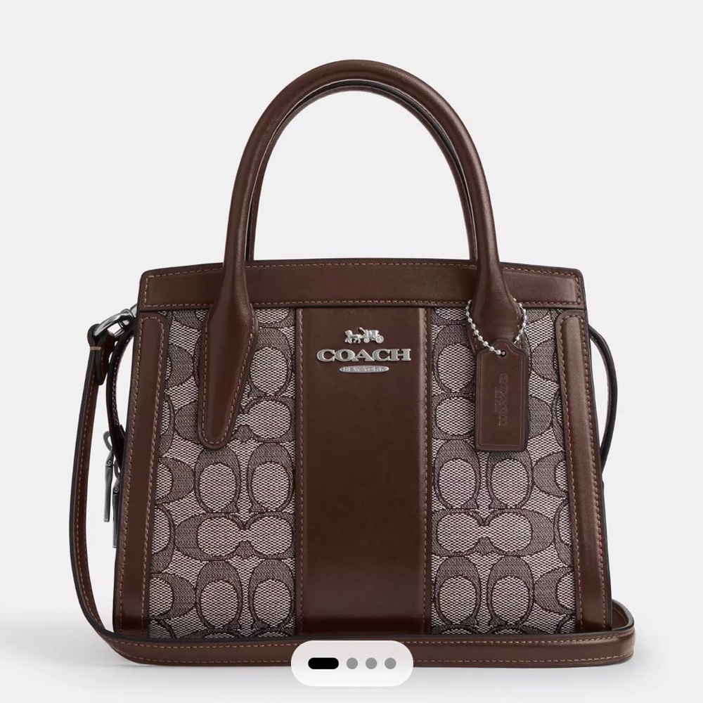 New Andrea Carryall Bag in Signature Jacquard